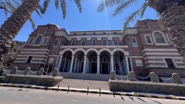 Libya rival factions agree to end central bank crisis
