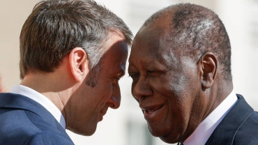 Côte d'Ivoire kicks out French troops