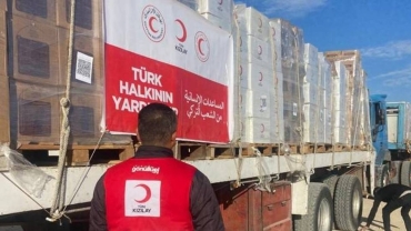 Turkish Red Crescent transports aid into Gaza