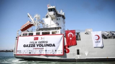 Ship carrying humanitarian aid to Gaza sails from southern Türkiye