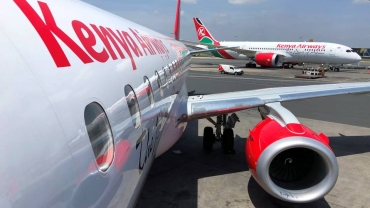 Kenya lifts suspension on national carrier's share trade