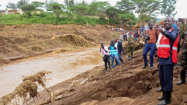 Kenya floods: President delays reopening of schools indefinitely