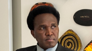 Mozambique's Mondlane vows to hold parallel swearing-in