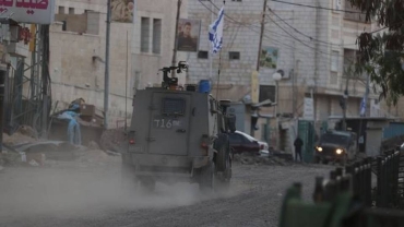Live Updates: Palestinians say Israeli forces kill two in West Bank raids