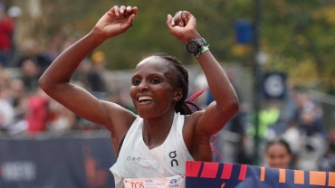 Kenya's Hellen Obiri wins the New York Marathon