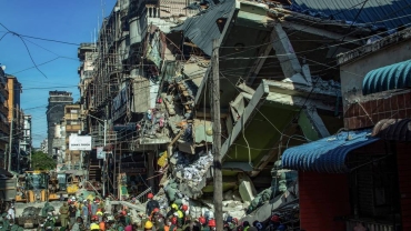 Rescue efforts continue after Tanzania building tragedy