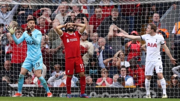 Salah scores as Liverpool beat Tottenham 4-2 in EPL