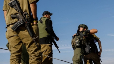 KAI-TSAYE: Sojan Isra'ila da ya yi yaki a Gaza ya kashe abokinsa a Tel Aviv
