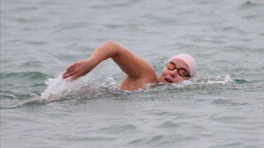 Bengisu Avci becomes 1st Turkish swimmer to cross New Zealand's Cook Strait