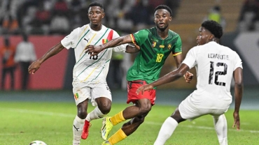 AFCON: Cameroon draw against 10-man Guinea
