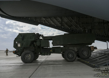 US prepares to deploy extra troops and aircraft to Israel: report