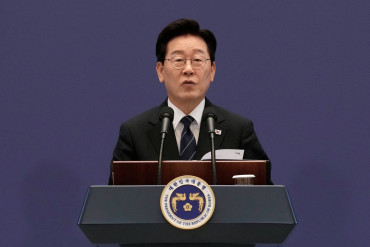 South Korea threatens 'additional measures' over Ukraine confidentiality dispute