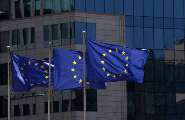 EU, US discuss emergency oil stock release as markets face pressure