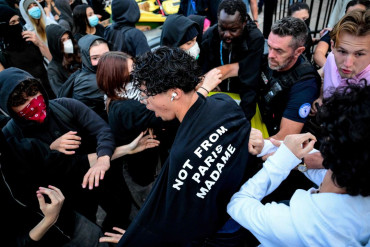 French high schools blocked as student protests escalate, police deploy tear gas