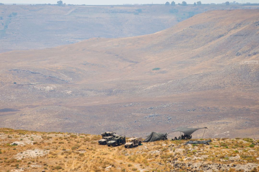 Israeli forces raid homes, establish checkpoint in southern Syria