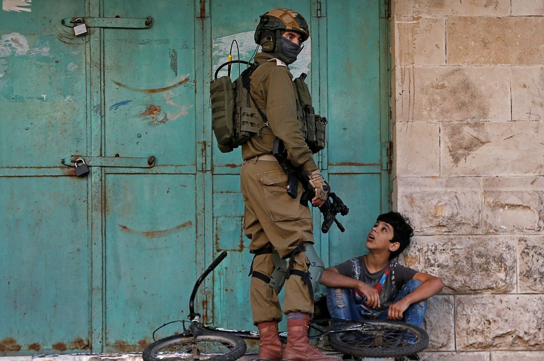 Palestinian children leave Israeli prisons, but the prison does not leave them